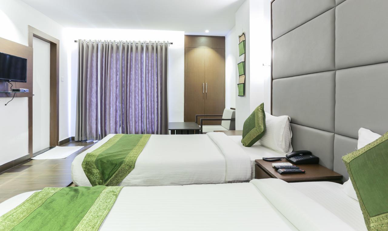 Hotel Crown Suites Kochi Εξωτερικό φωτογραφία