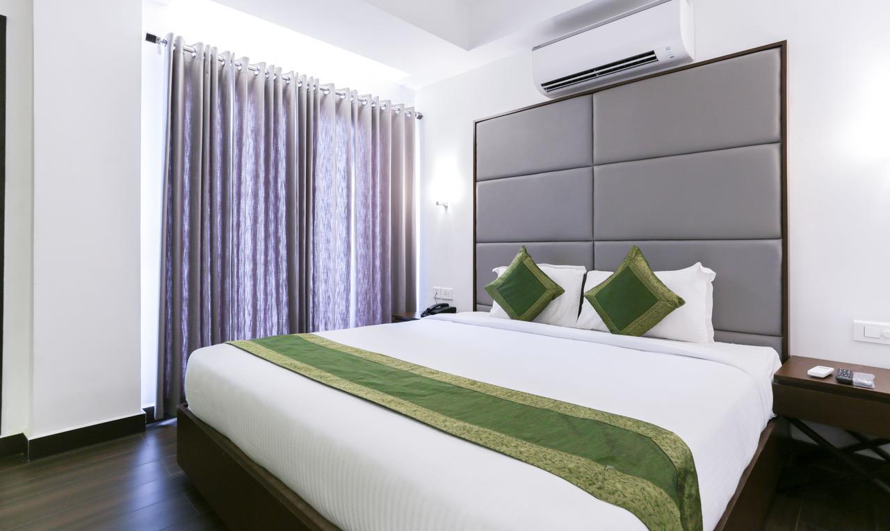 Hotel Crown Suites Kochi Εξωτερικό φωτογραφία