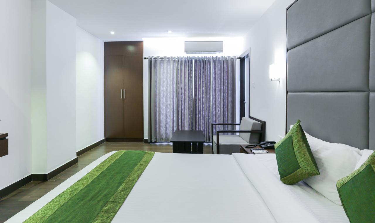 Hotel Crown Suites Kochi Εξωτερικό φωτογραφία