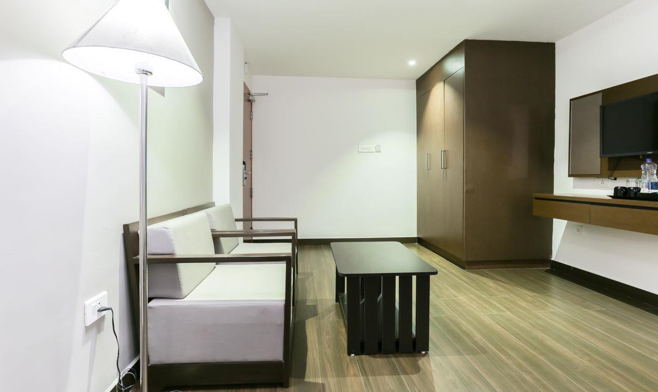 Hotel Crown Suites Kochi Εξωτερικό φωτογραφία