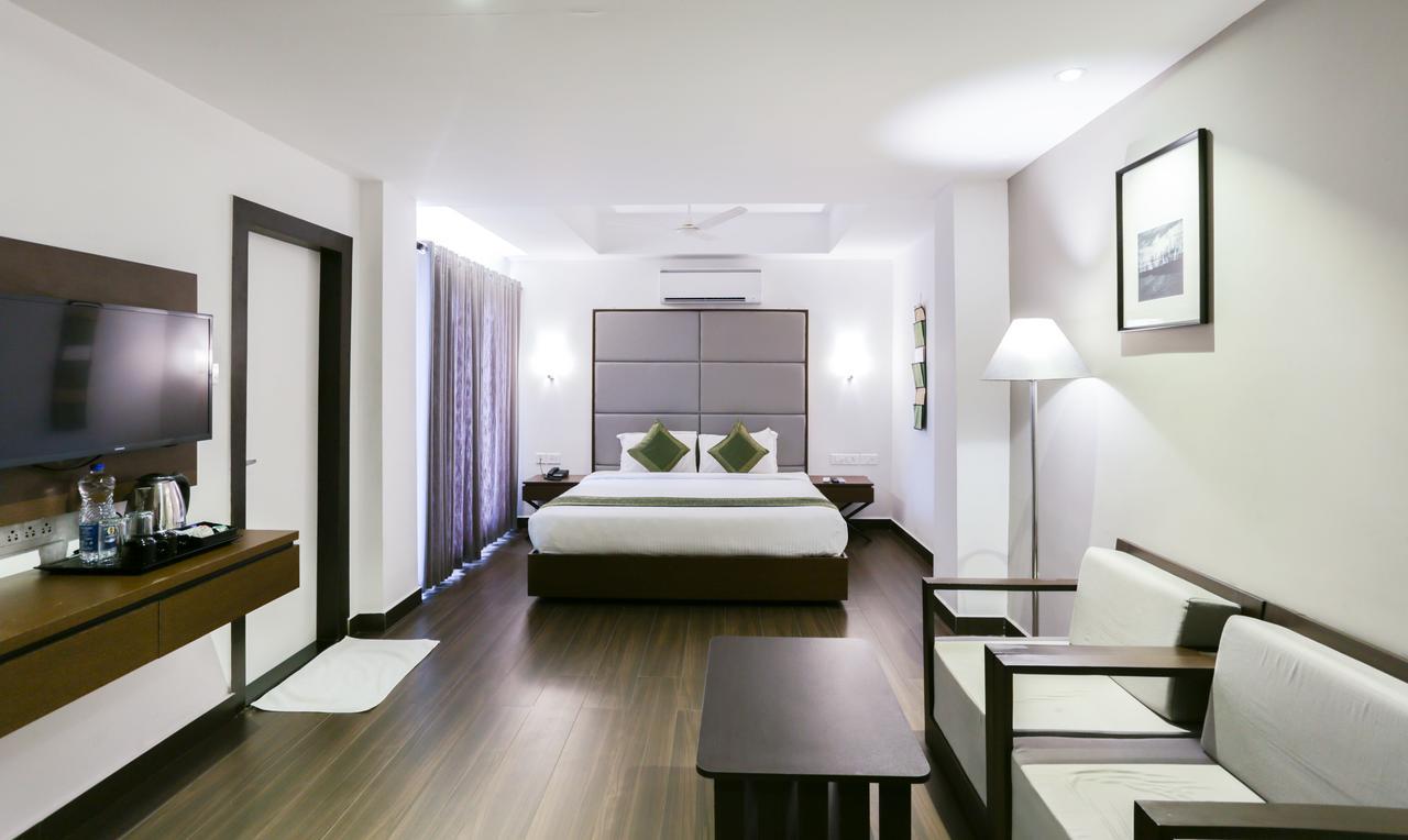 Hotel Crown Suites Kochi Εξωτερικό φωτογραφία